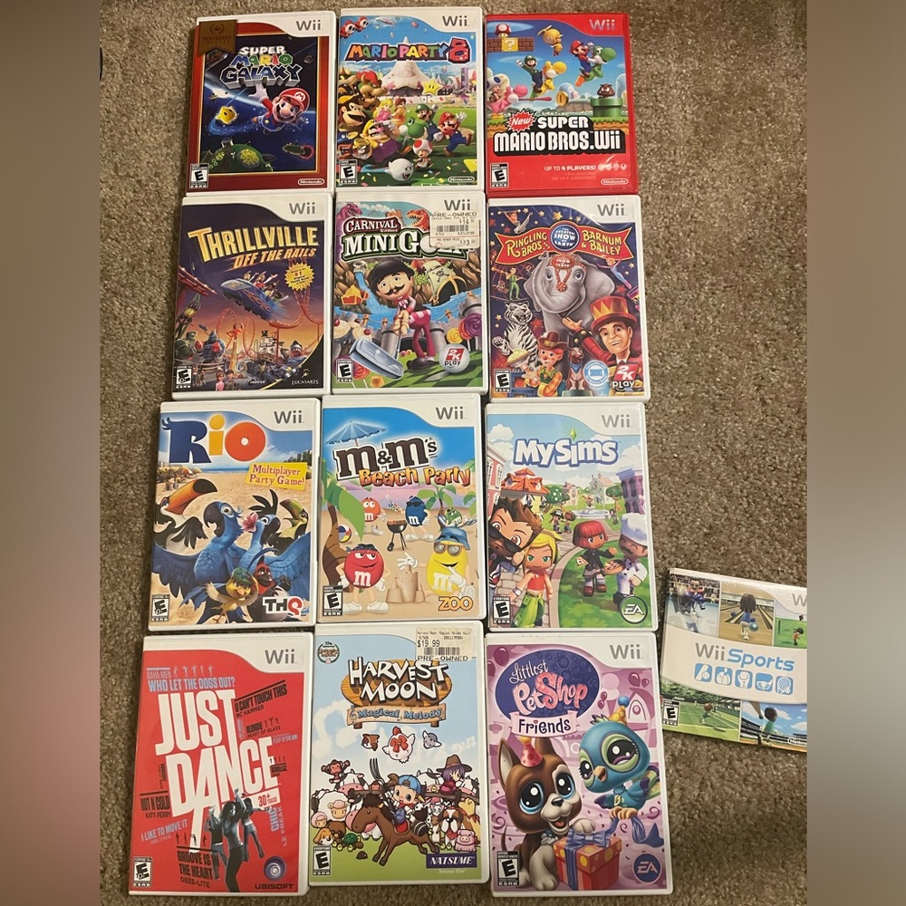 Wii Red Mario 25th Year Anniversary Model, Accessories & 14 Games + 8 Skylanders - Picture 4 of 5